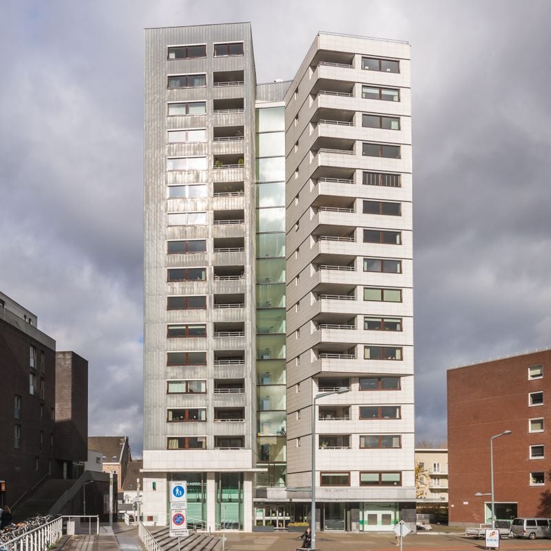Edificio Torre de Siza en Maastricht