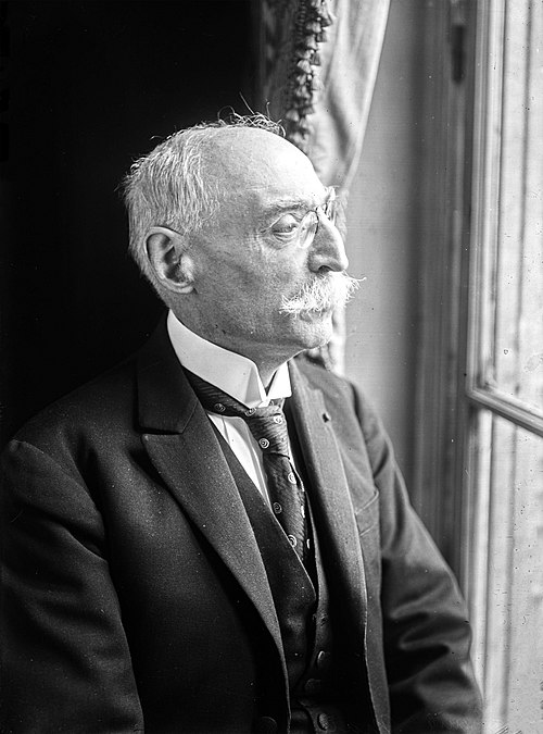 MÂLE, Emile