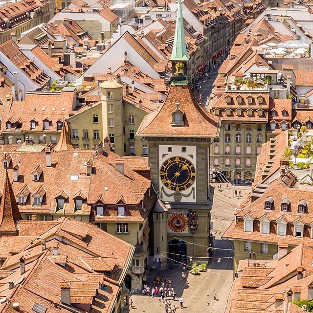 Vista aérea de la torre reloj