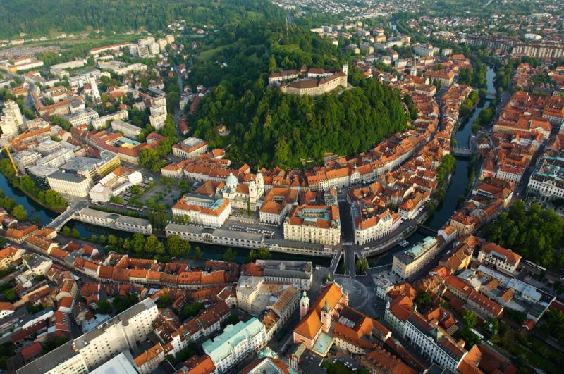 Foto aérea de la ciudad 