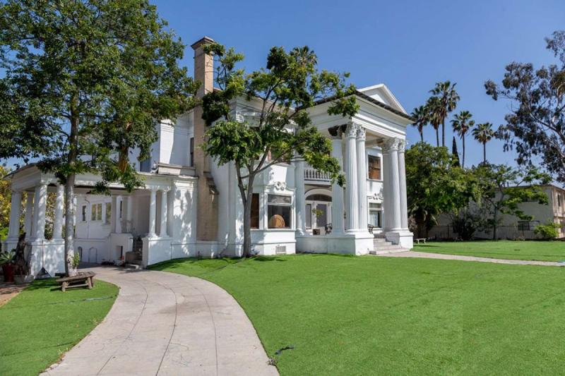 The Beckett Mansion