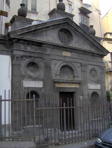 http://www.corpodinapoli.it/ospitalita/monumenti/santa-maria-della-stella.html