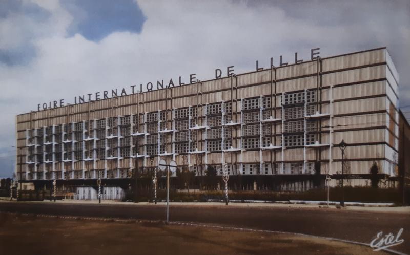 El edificio para ferias en Lille en una postal de los años 50
