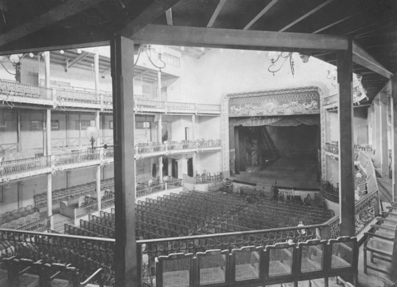  Teatro Onofri