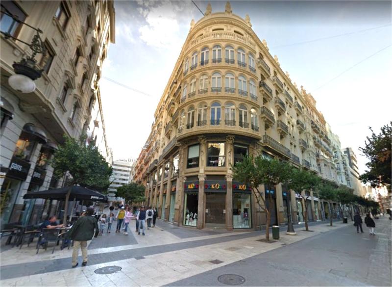 Edificio de viviendas calle Martínez Cubells