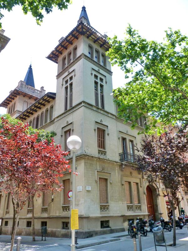 Casa Enric Cera