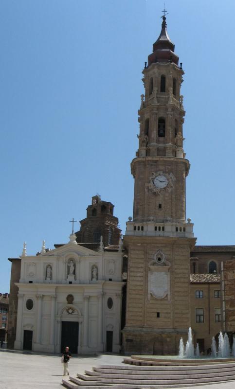 Catedral de Zaragoza, La Seo, alzado frontal (desde la plaza)