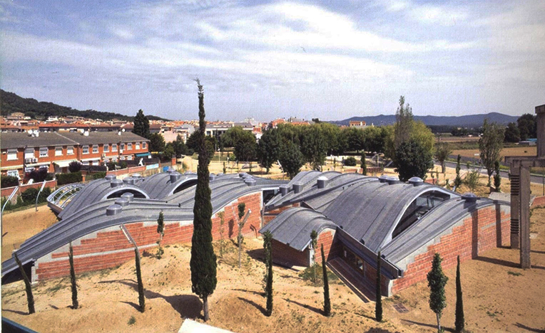 Biblioteca Pública de Palafolls. Emplazamiento.