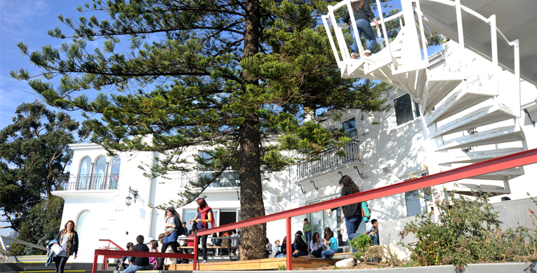 Escuela de Arquitectura y Diseño de la Pontificia Universidad Católica de Valparaíso