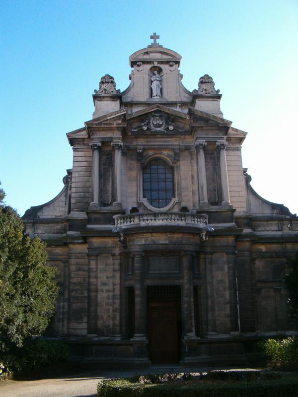 Fachada iglesia.