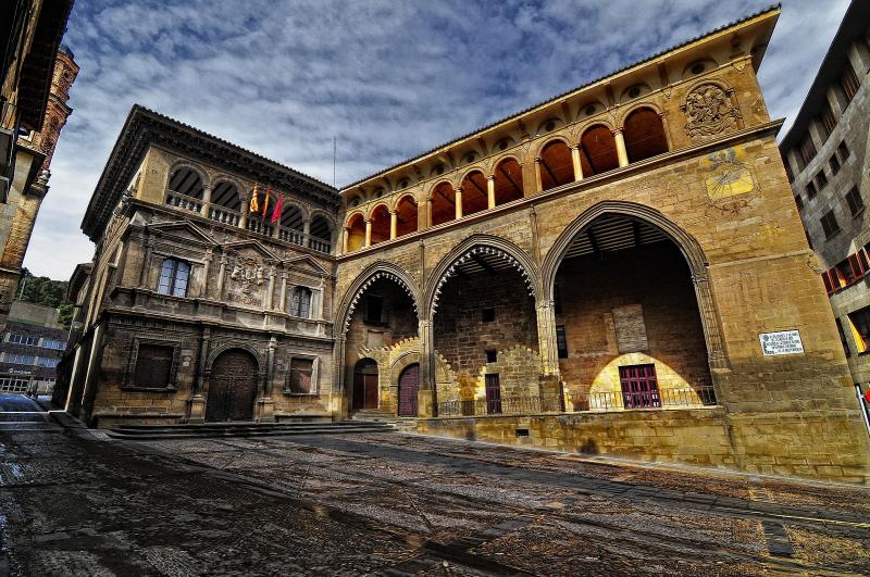 Ayuntamiento y lonja de Alcañiz