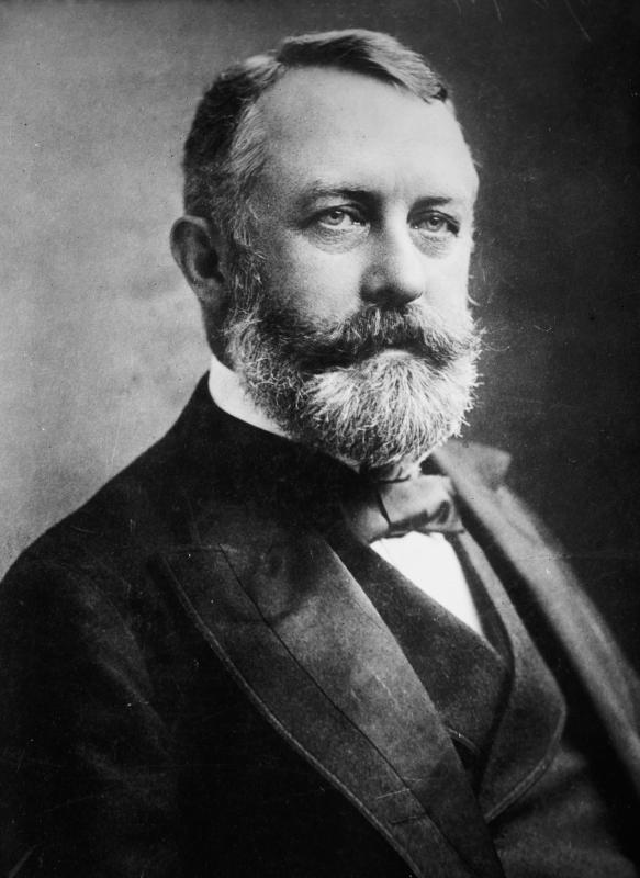 https://upload.wikimedia.org/wikipedia/commons/f/ff/Henry_Clay_Frick.jpg
