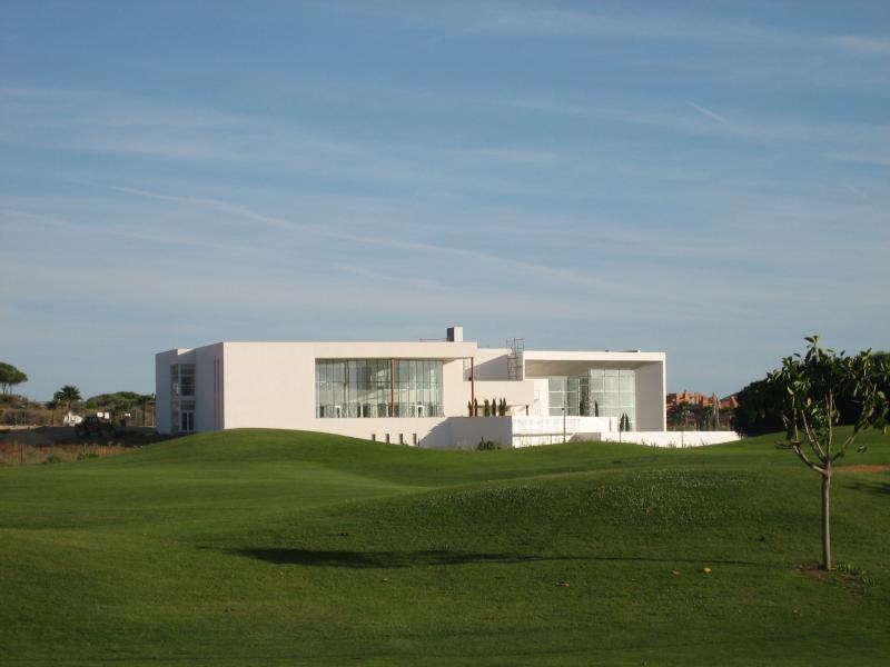 Archivo de arquitectura de Joanquin Montero. UPV/EHU. Escuela Técnica Superior de Arquitectura / Arkitektura Goi Eskola Teknikoa. Donostia-San Sebastián.
