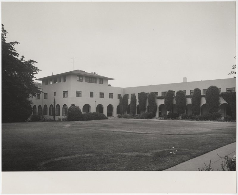 Escuela de día del Obispo para niñas