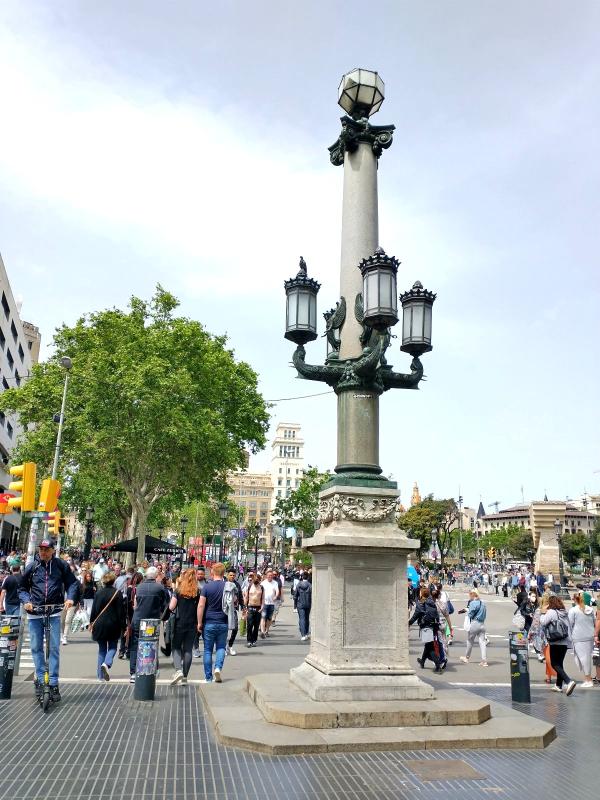 Farola de Canaletes