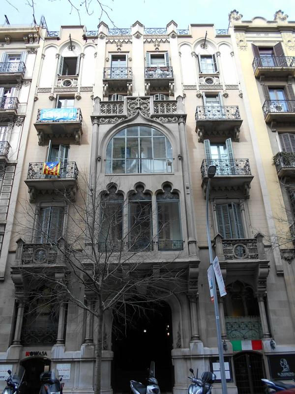 Casa Gustavo Peyra