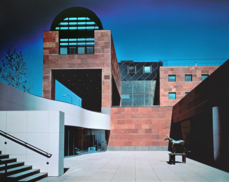 Exterior del Museo de Arte Contemporáneo de Los Ángeles
