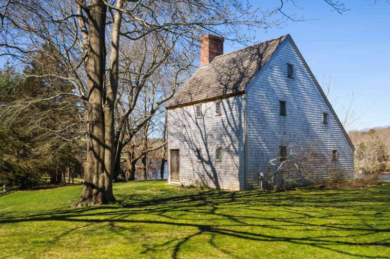 Saltbox houses