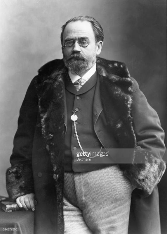 Emile Zola (1840-1902) Novelista Francés. Foto por Nadar.