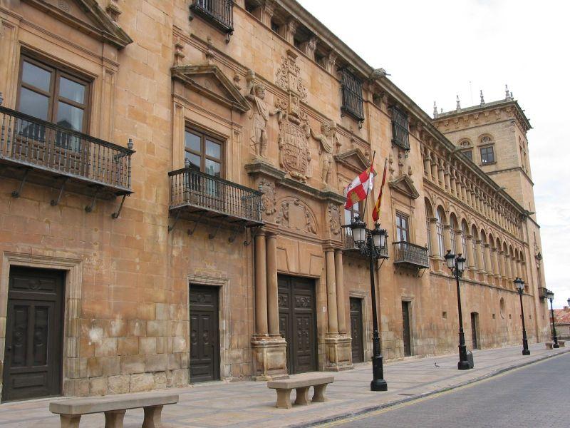 Fachada del Palacio.