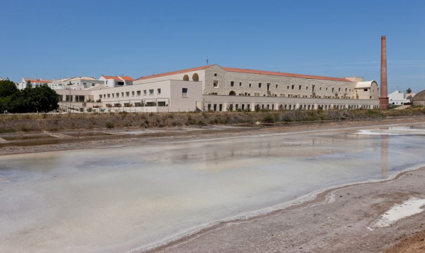 Exterior del Convento. Vista desde las salinas de Tavira.