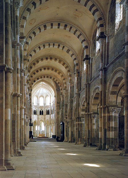 Nave de la basílica de Vezelay