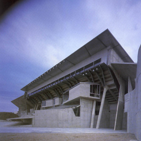 Palacio de Deportes de Huesca. Alzado.