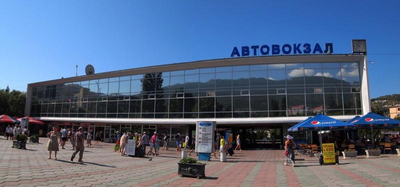 Bus Station en Yalta. Crimea.