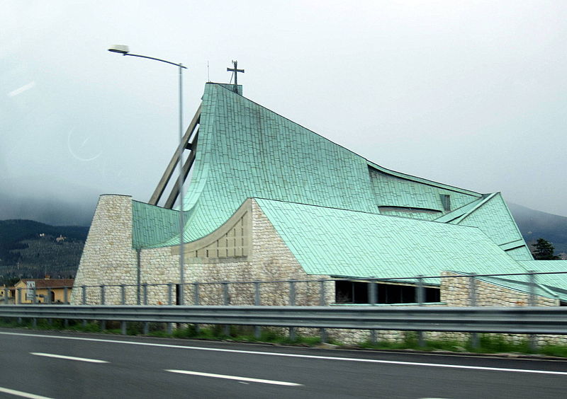 La iglesia de la autopista del sol , Italia