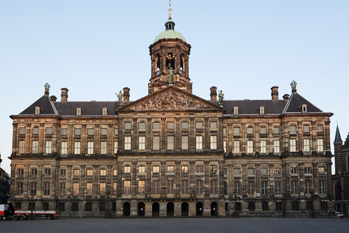 Palacio Real de Amsterdam, Plaza Dam.