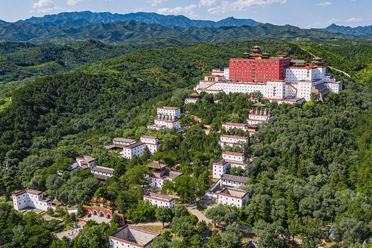 Potala Palace (Putuo Zongcheng Temple)