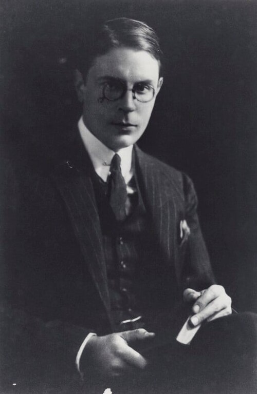 https://en.wikipedia.org/wiki/Geoffrey_Scott_(architectural_historian)