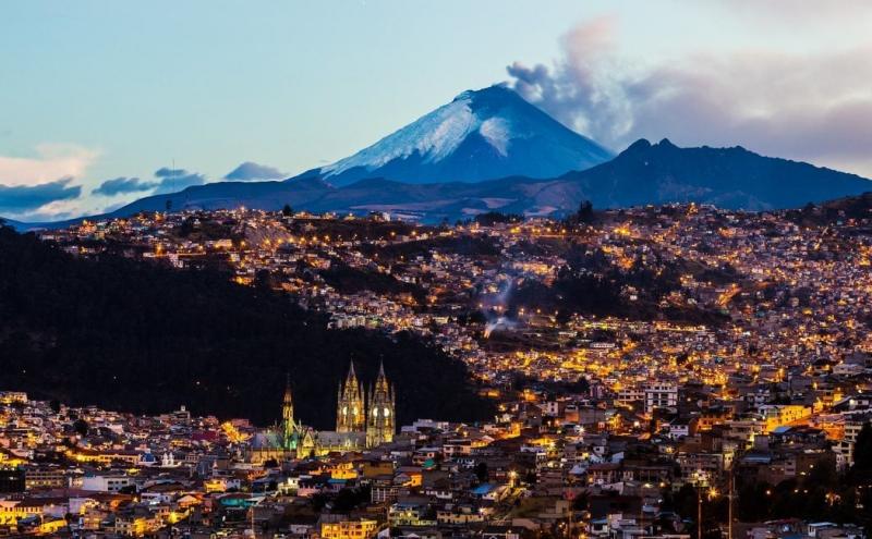 https://www.google.com/url?sa=i&url=https%3A%2F%2Fwww.bekiaviajes.com%2Farticulos%2Fque-ver-casco-historico-quito-patrimonio-humanidad%2F&psig=AOvVaw1zYqan96gJy22UAX9OS8ba&ust=1700580124798000&source=images&cd=vfe&opi=89978449&ved=0CBEQjRxqFwoTCKCbguXw0oIDFQAAAAAdAAAAABAI