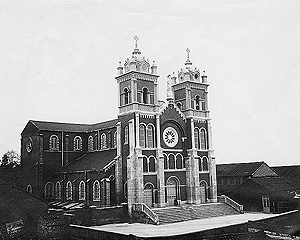 Iglesia en China para un familiar de Julián de Apraiz, el padre Barreiro.