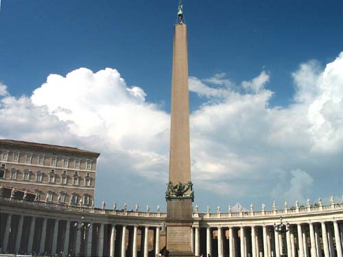 obras/860_28_obelisco-plaza-san-pedro_1.jpg